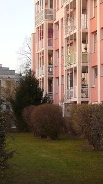 P1020904 - Provisionsfrei* Attraktive 2,5-Zimmer Wohnung mit Balkon und Garage in Taufkirchen