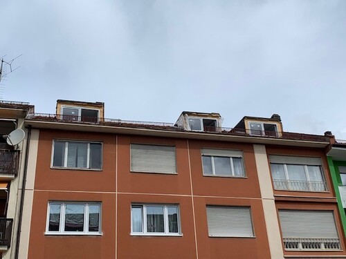 Frontansicht Mehrfamilienhaus - 