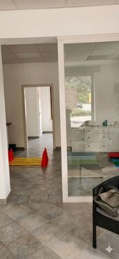 IMG_20220805_154933 Durchblick 3 Raumteile - 3 Zimmer Büro zur Miete in Chemnitz