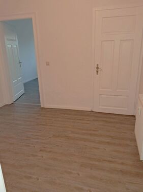 1-Vorraum-Diele - 3 Zimmer Etagenwohnung zur Miete in Chemnitz