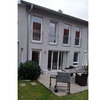 AALEN neuw. DHH 5,5 Zi. Niedrigenergie 1a TOPLAGE 162m² # GARAGE # maximal 4 Personen NR