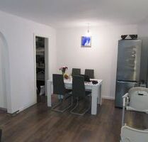 Provisionsfrei* 2 Zimmer EG Wohnung, Barrierearm, Aufzug, Balkon, EBK, TG Stellplatz - Plochingen