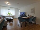 Titelbild - Provisionsfrei* Helle kernsanierte 2-Zimmer-Wohnung, Westbalkon, EBK, ruhige Lage