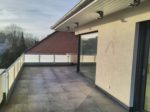 15 Balkon (S Blick W) - 