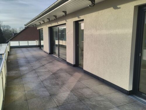 18 Balkon (SO Blick W) - 