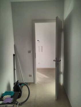 23 HWR oder Kammer (neben Küche) - 