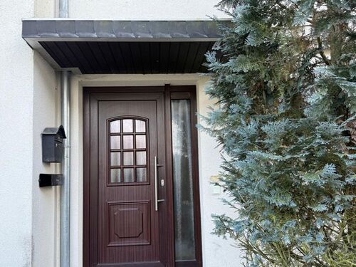 Eingang - 4 Zimmer Einfamilienhaus in Dietzenbach