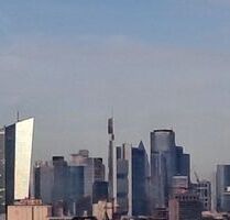 Provisionsfrei* 2-Zimmer Wohnung in begehrter und zentraler Lage von Offenbach mit Skylineblick!