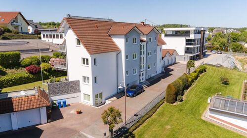 2RaubachHaus2-54 - Freundliche, helle 3-Zimmer DG-Wohnung in Raubach (Kreis Neuwied) zu vermieten! Provisionsfrei!