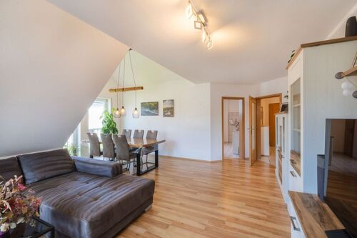 2RaubachHaus2-60 - Dachgeschoßwohnung mit 82,00 m&sup2; in Raubach zur Miete