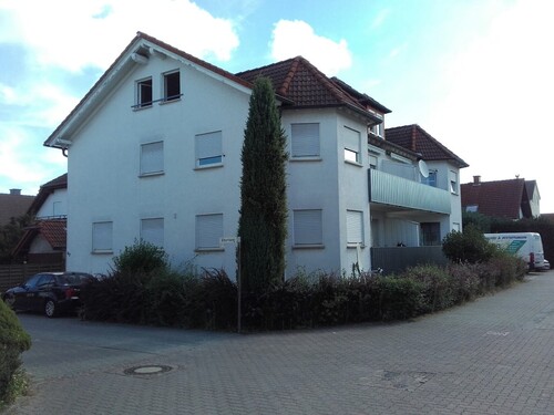 001 - Schöne lichthelle Wohnung im EG
