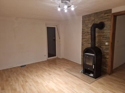 Wohnzimmer - 5 Zimmer Doppelhaushälfte in Remshalden