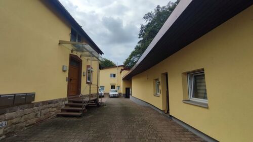 Hofeinfahrt - Mehrfamilienhaus, Wohnhaus mit 470,00 m&sup2; in Billigheim-Ingenheim zum Kaufen