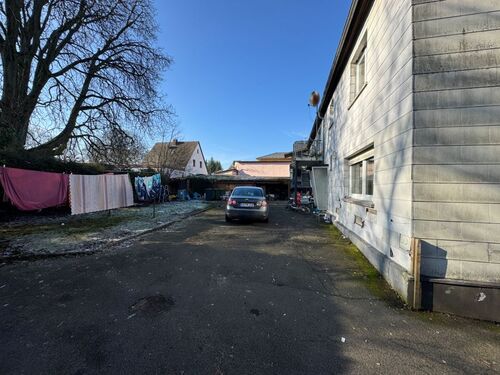 Hausansicht 2 - Mehrfamilienhaus, Wohnhaus in Wirges