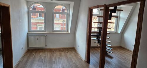 Wohnzimmer 1 - 5 Zimmer Maisonettenwohnung in Nürnberg
