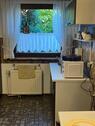 EG Küche mit Fenster zum Garten - 