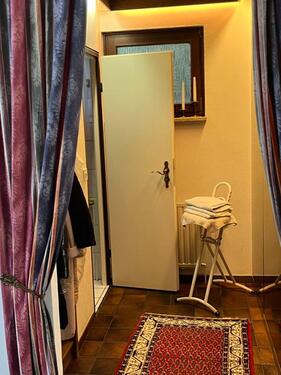 EG Flur zum Gäste WC & Garderobe - 