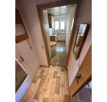 gemütliche 2 Zimmer Dachgeschoss Wohnung plus Flur, Bad und Küche - Schwörstadt