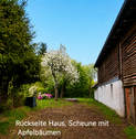 Rückseite Haus u. Scheune mit Apfelbäumen - 
