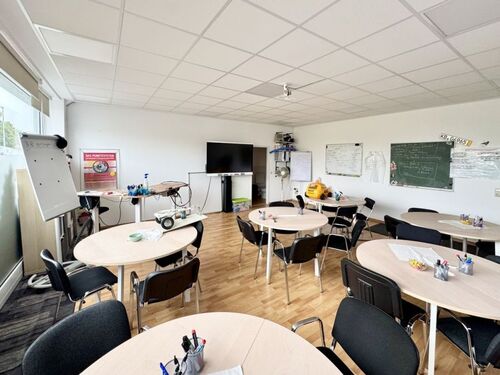 Schulungsraum Fahrschule - 