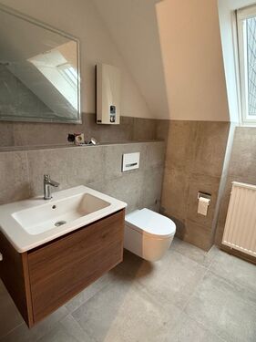 Badezimmer Bild1 - MG- Rheydt - zentrale helle und gemütliche 2-Zimmer Wohnung (60qm)