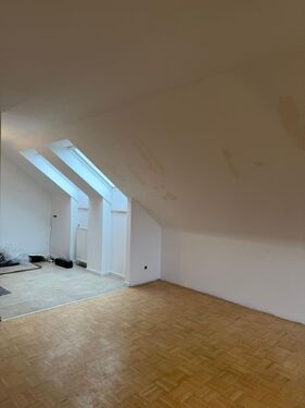 Wohnzimmer Blick zur Küche - 