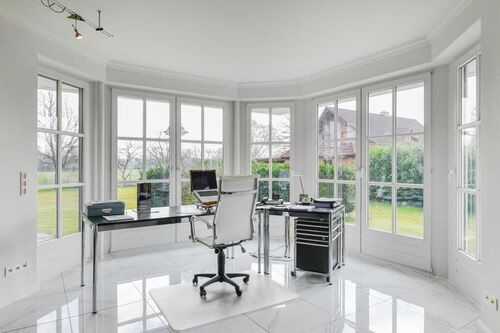 Arbeitszimmer mit herrlichem Blick - Villa mit 277,00 m&sup2; in Bremen zum Kaufen