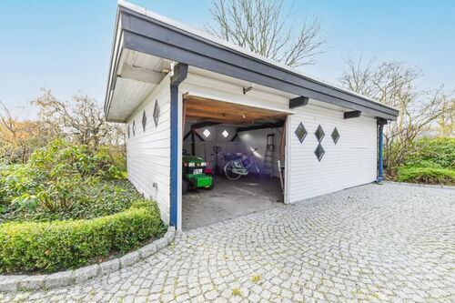 Garage - 