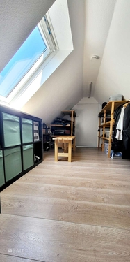 Ankleide im Spitzboden - 