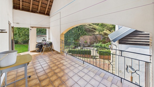 6f2ea240952a43e29d381b77a57bc9d5_95_CAM01984G0-PR0509-STILL026 - 