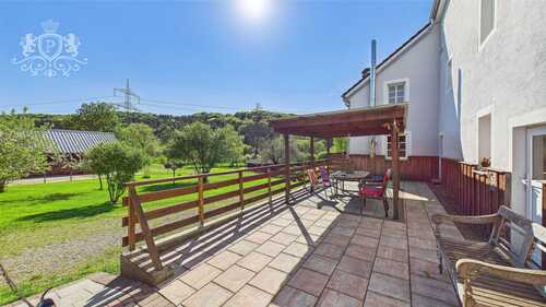 Rückansicht - Terrassenbereich inkl. Überdachung - Bauernhaus, Landhaus mit 220,00 m&sup2; in Giesdorf zum Kaufen