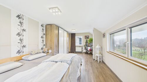 1. Wohneinheit Obergeschoss - Elternschlafzimmer - 