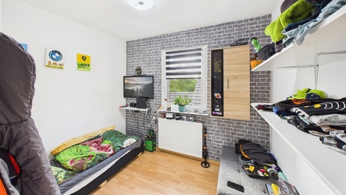 CAM03143G0-PR0190-STILL013 - 