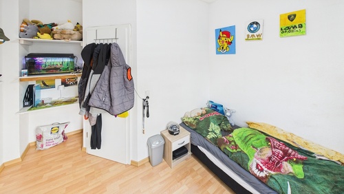 CAM03143G0-PR0190-STILL012 - 