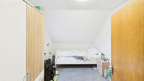 CAM03143G0-PR0192-STILL009 - 