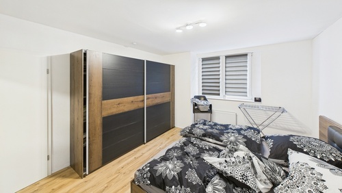 CAM03143G0-PR0192-STILL004 - 