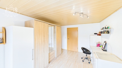 CAM01984G0-PR0423-STILL031 - 