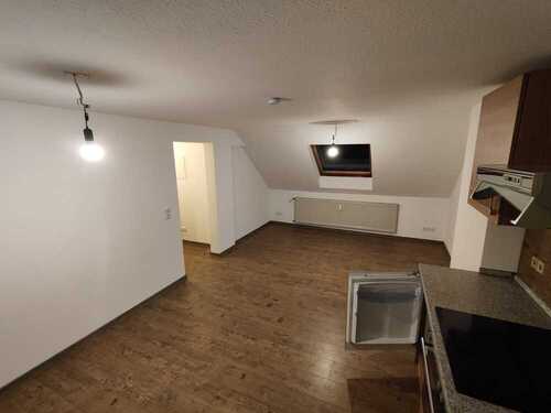 Dachgeschos Küche bild 2. jpeg - 10 Zimmer Mehrfamilienhaus, Wohnhaus in Trier