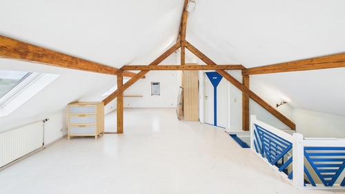 CAM03143G0-PR0191-STILL003 - 