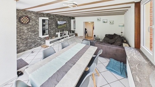 CAM01984G0-PR0520-STILL006 - 