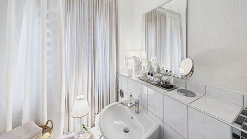 Badezimmer 2. OG stilvoll eingerichtet - 