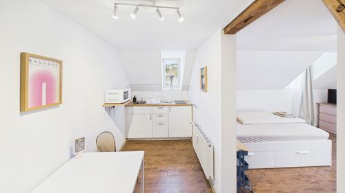 Küche mit Tisch 4.OG - 