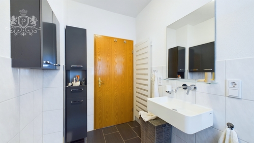 CAM01984G0-PR0424-STILL013 - 