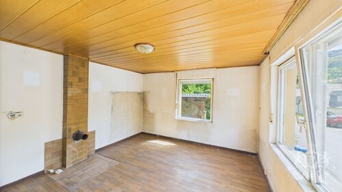 CAM01984G0-PR0506-STILL001 - 