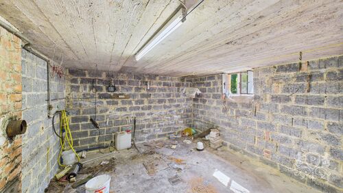 CAM01984G0-PR0506-STILL009 - 