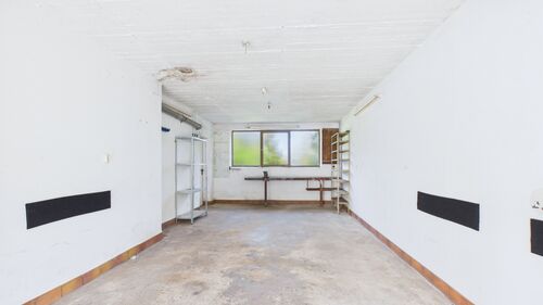 CAM03143G0-PR0189-STILL029 - 