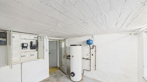 CAM03143G0-PR0197-STILL013 - 