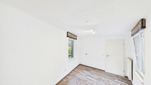 CAM03143G0-PR0197-STILL011 - 