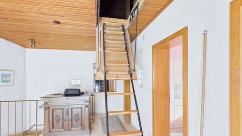 CAM03143G0-PR0189-STILL004 - 