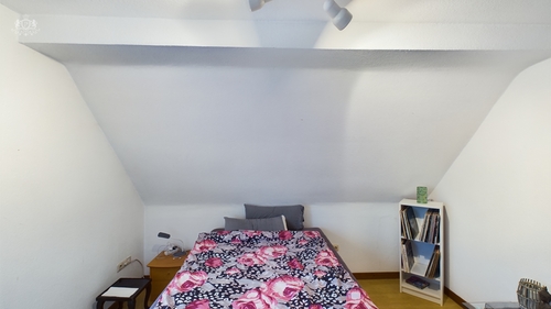 CAM01984G0-PR0409-STILL011 - 